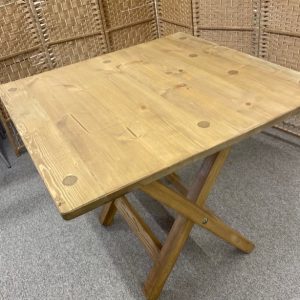 0.90x0.91cm (3' x 2'11") Rustic Cake Table